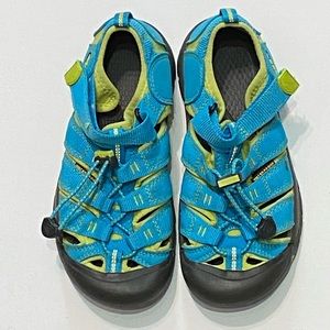 Keen size 2 Big Kids’ Newport H2 Sandal Water Shoe